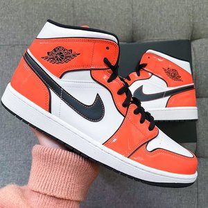 🤍🧡🖤 Air Jordan 1 retro mid orange shoes